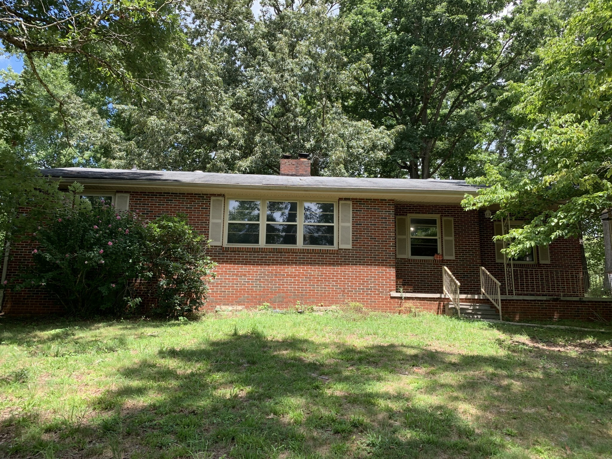 Property Photo:  2370 Yager Rd  TN 37110 