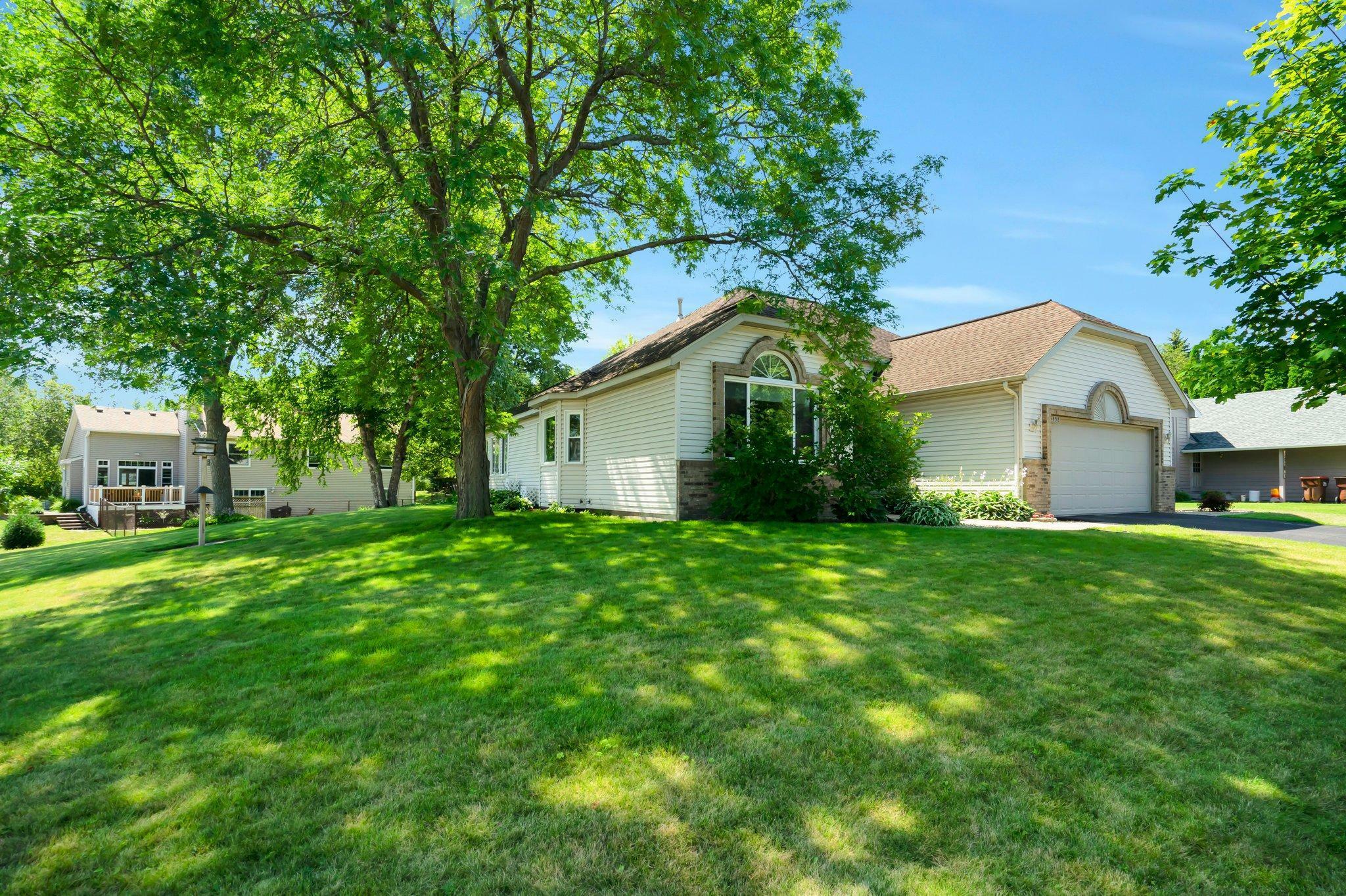 Property Photo:  5458 Golfview Circle N  MN 55128 