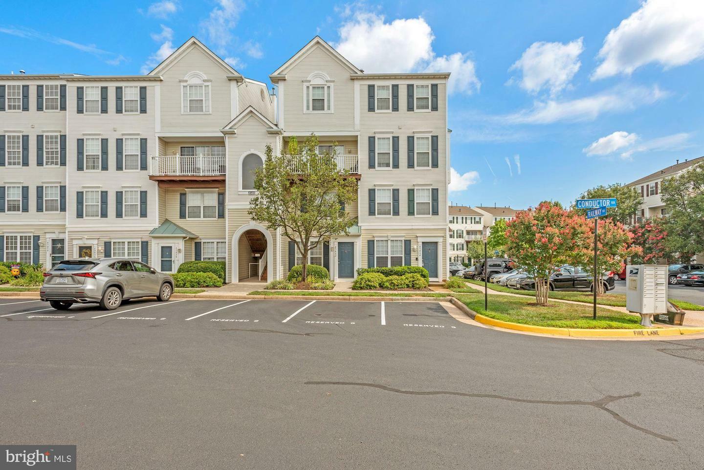 Property Photo: 45464 Conductor Terrace VA 20166