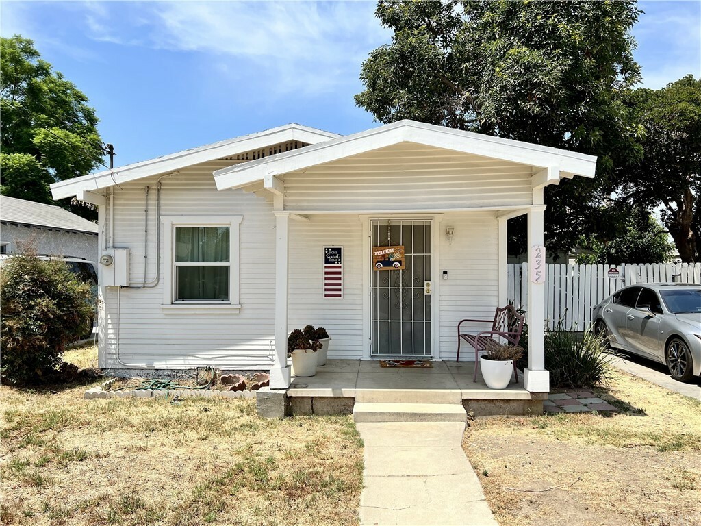 Property Photo:  235 Edward Avenue  CA 92833 