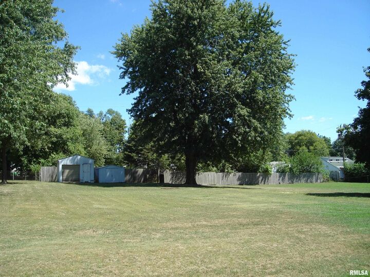 5419 E Lasalle  Chillicothe IL 61523 photo