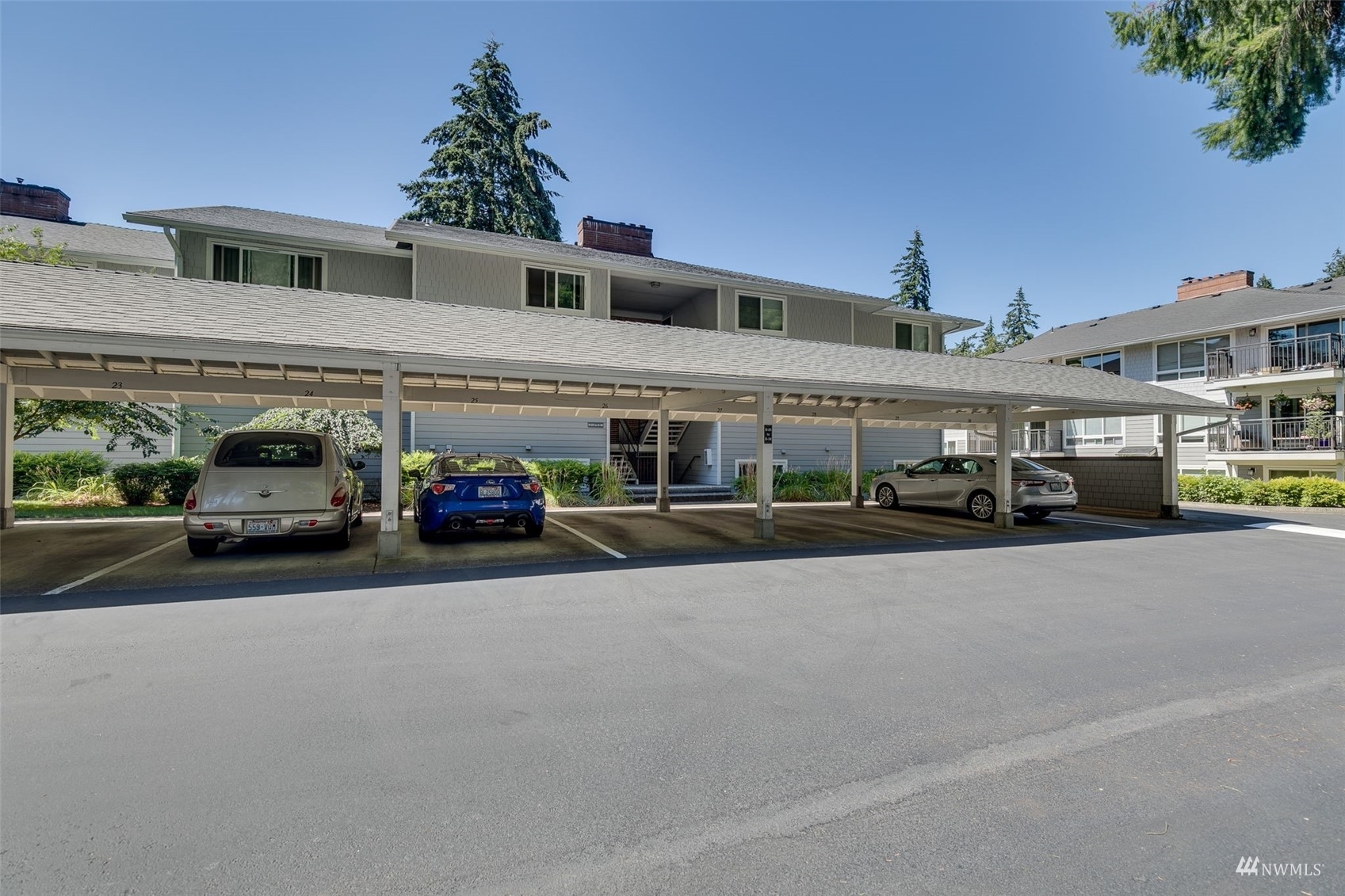 Property Photo: 15214 NE 8th Street G27 WA 98007