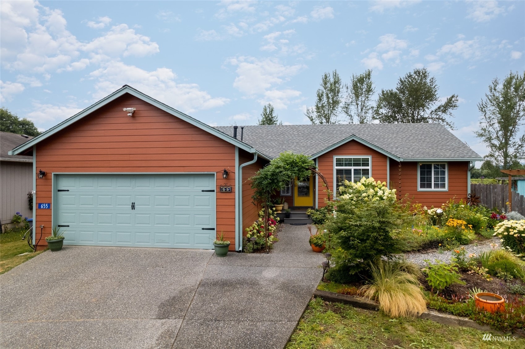 Property Photo:  655 Poplar Place  WA 98233 