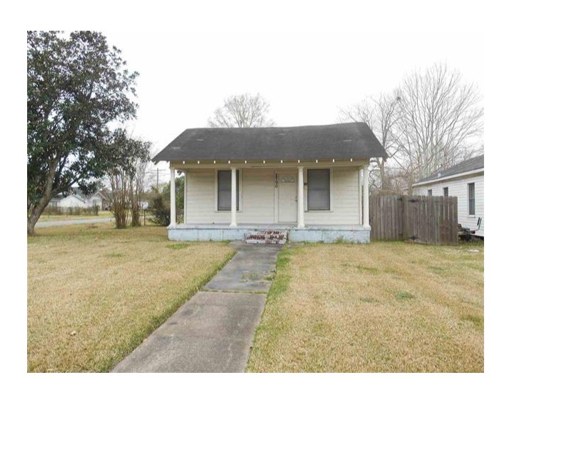 Property Photo:  2790 San Antonio Street  TX 77701 