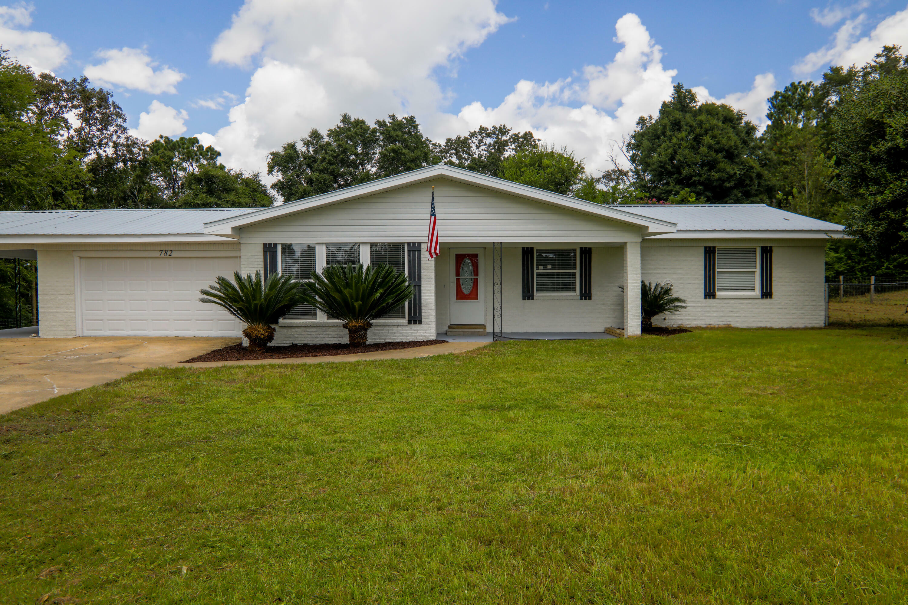 Property Photo:  782 State Highway 2-W  FL 32433 