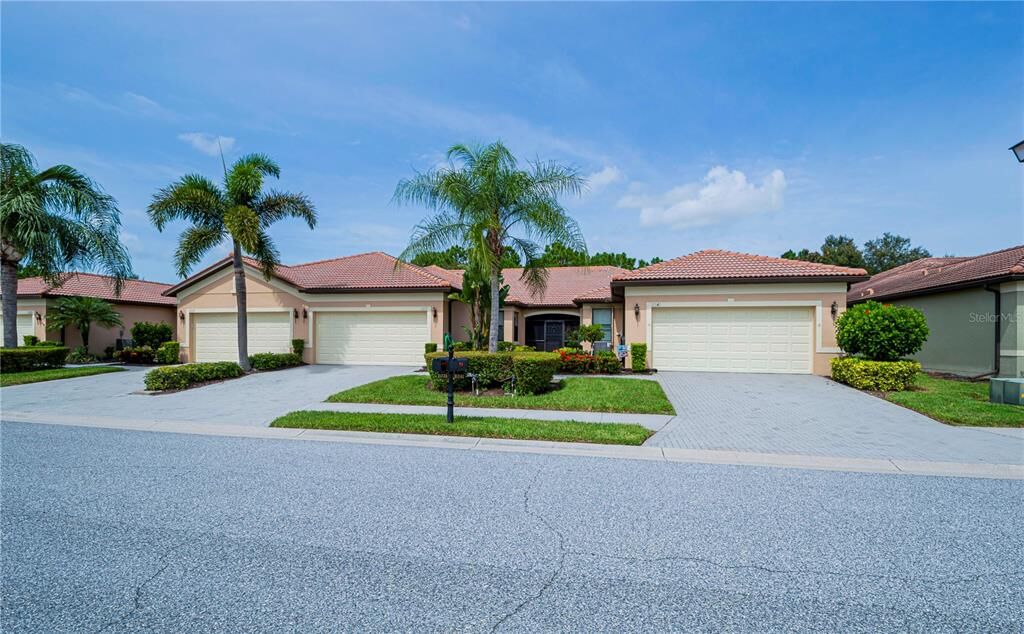 Property Photo:  11235 Batello Drive  FL 34292 