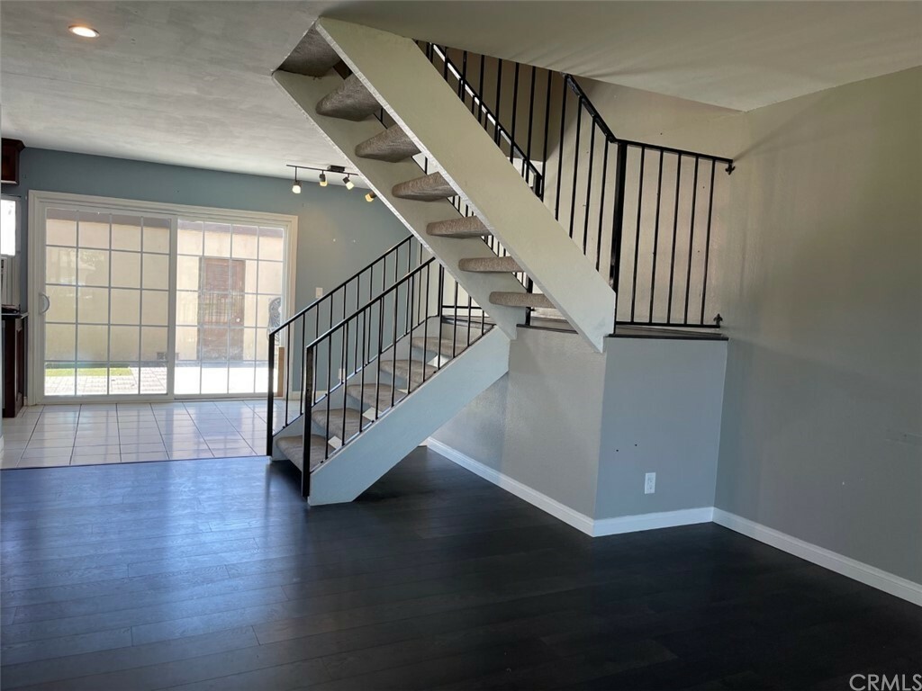 Property Photo: 1402 N Dale Avenue CA 92801