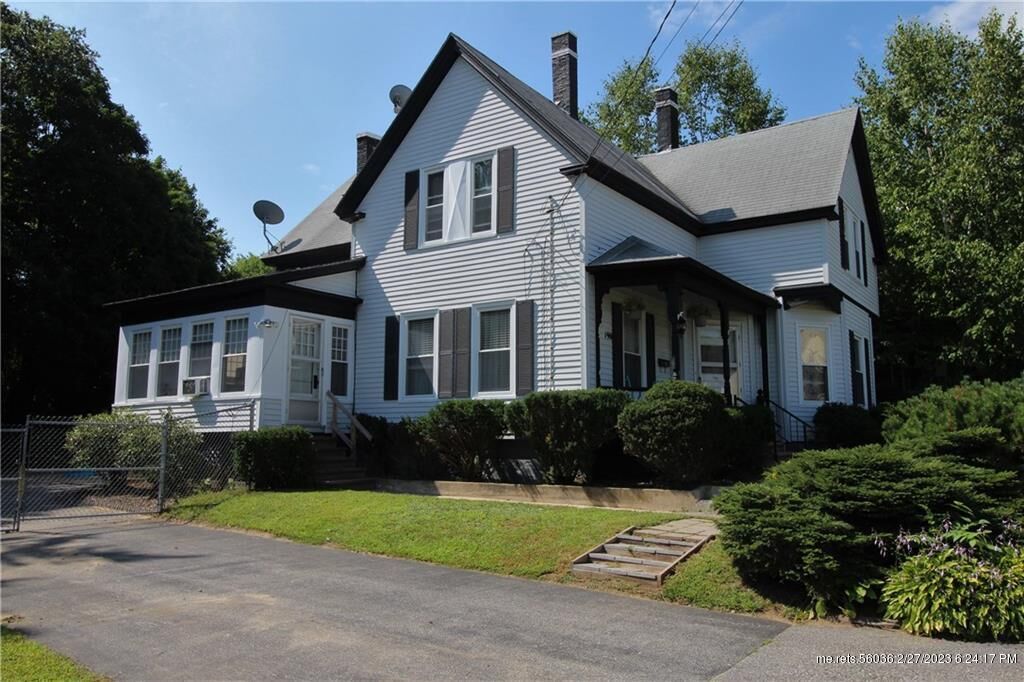 Property Photo:  190 Gamage Avenue  ME 04210 