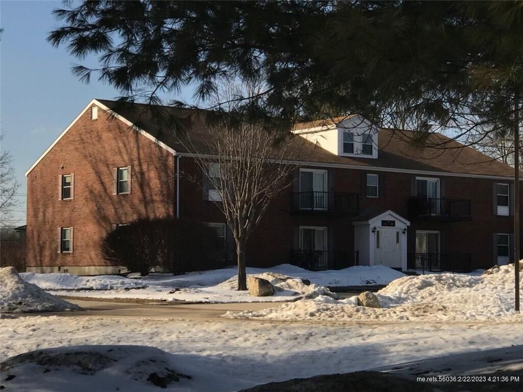 Property Photo: 4 Academy Place 3 ME 04072