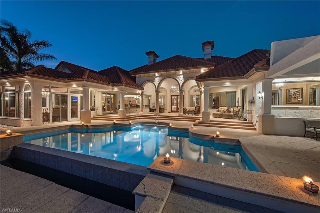 Property Photo: 600 Galleon Dr FL 34102