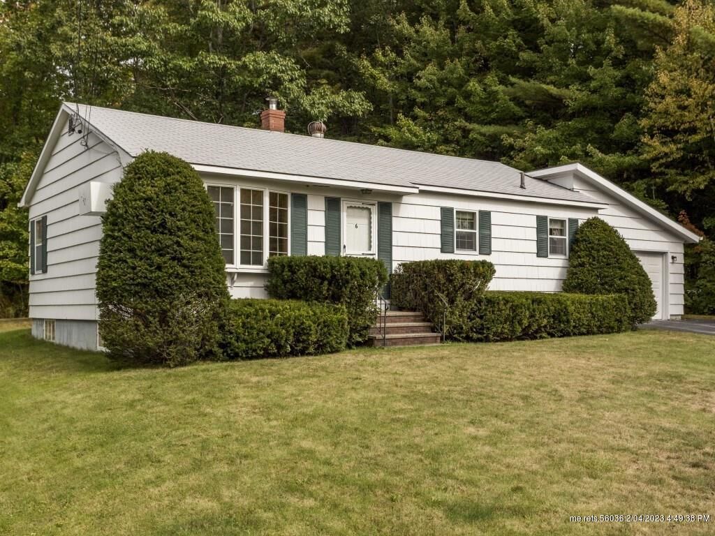 Property Photo:  6 William Street  ME 04240 