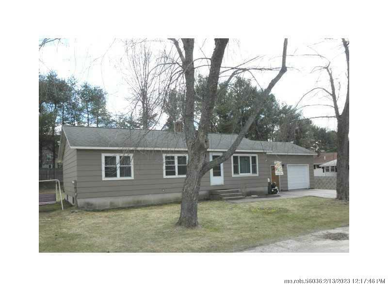 Property Photo: 3 Hilton Place ME 04240