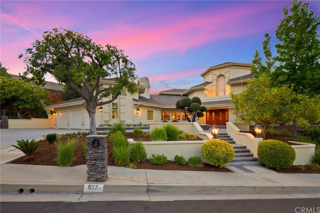 Property Photo:  537 N Alta Vista Avenue  CA 91016 