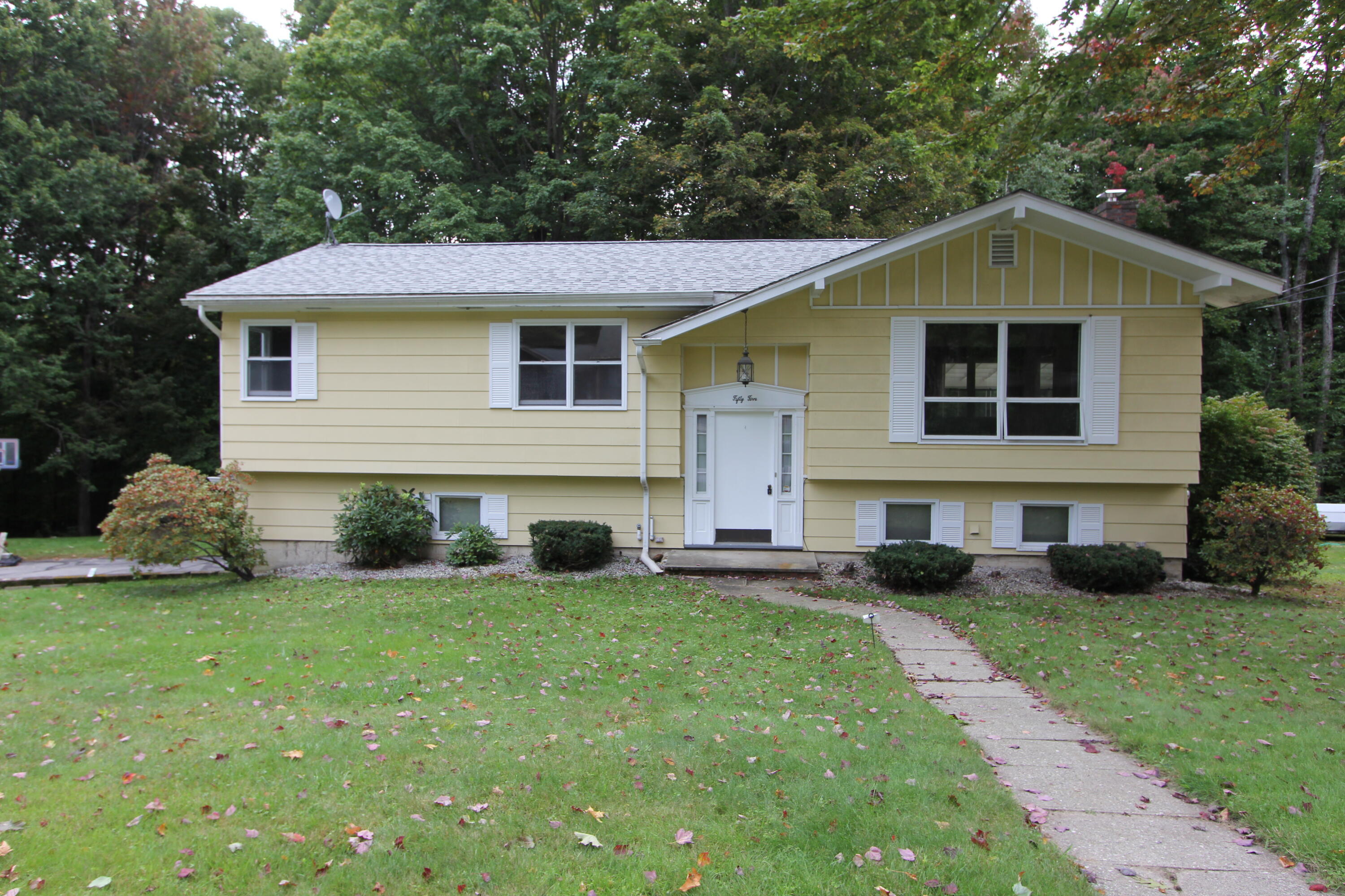 Property Photo:  55 Sherbrooke Avenue  ME 04240 