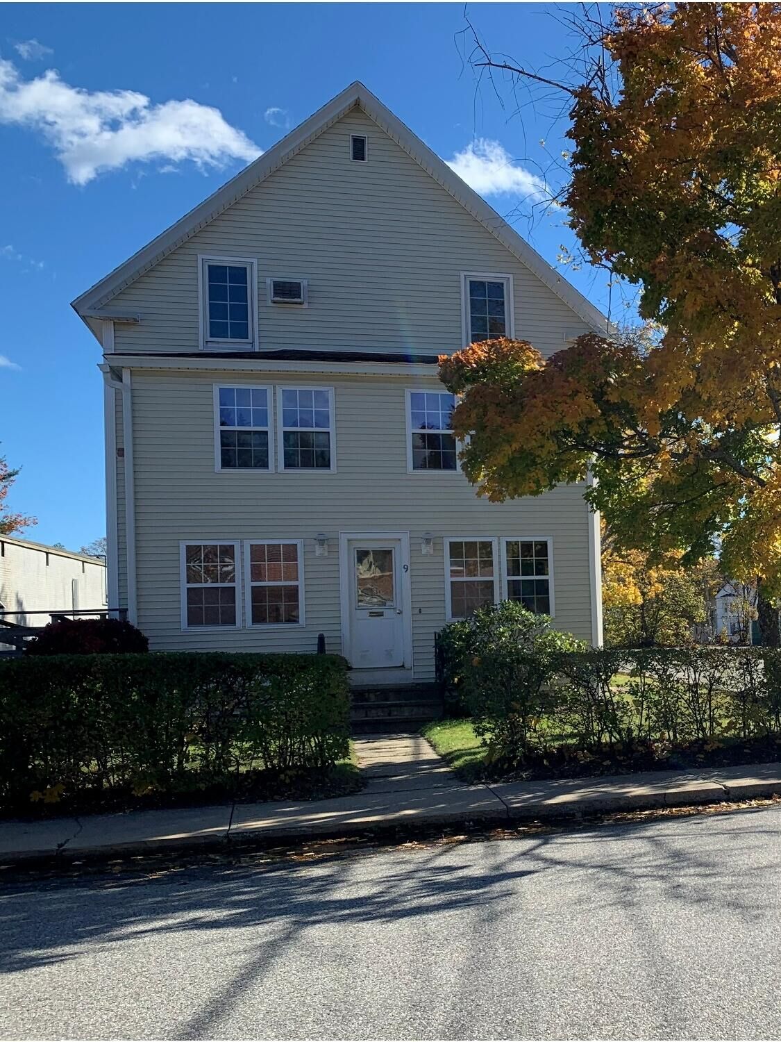 Property Photo:  9 Elm Street  ME 04073 