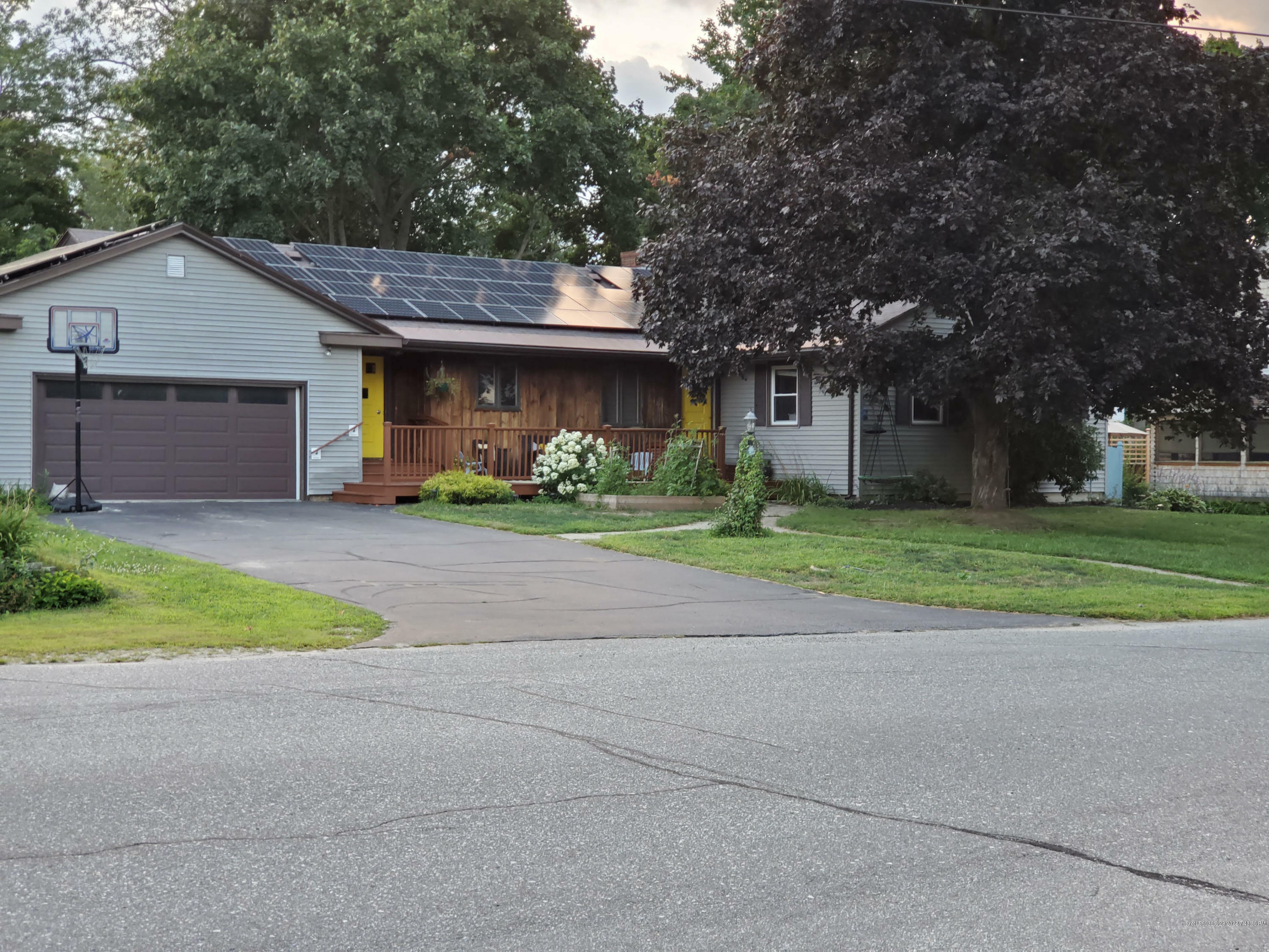 Property Photo: 28 Woodlawn Avenue ME 04210