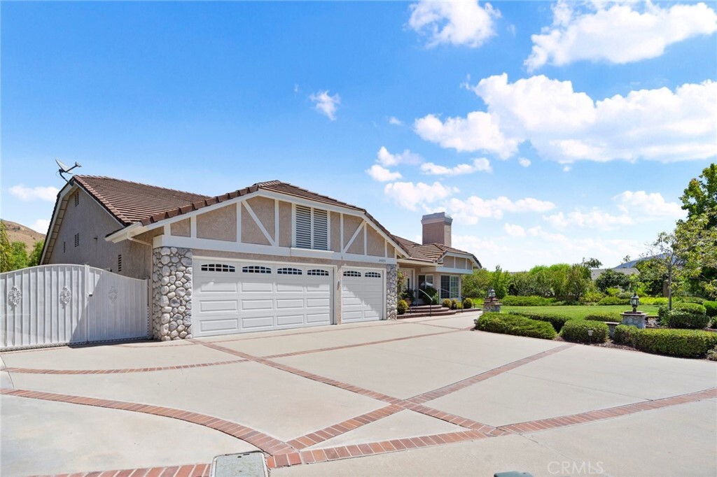Property Photo: 24375 La Homa CA 92887