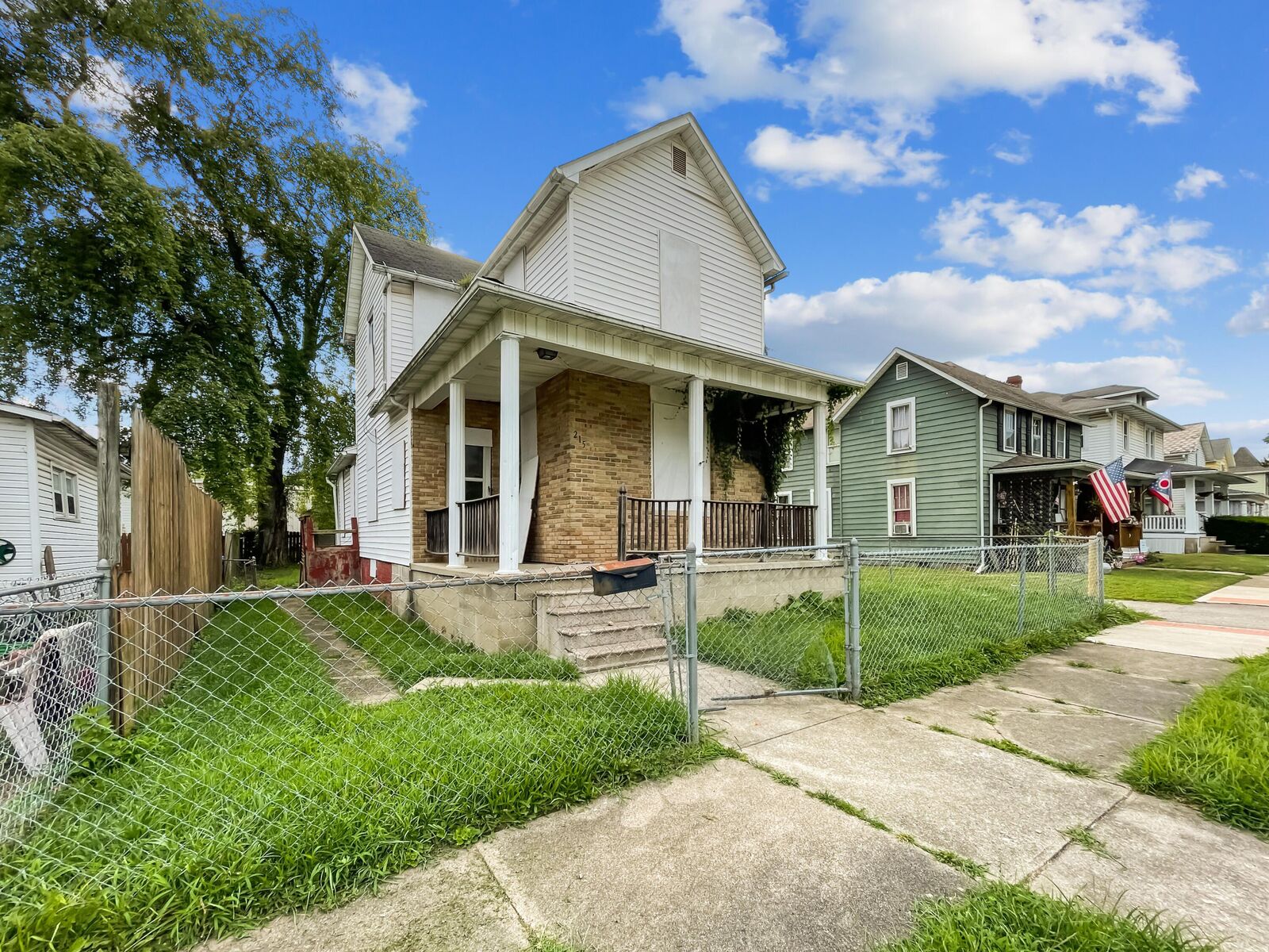 Property Photo:  215 Wyandotte Street  OH 43130 