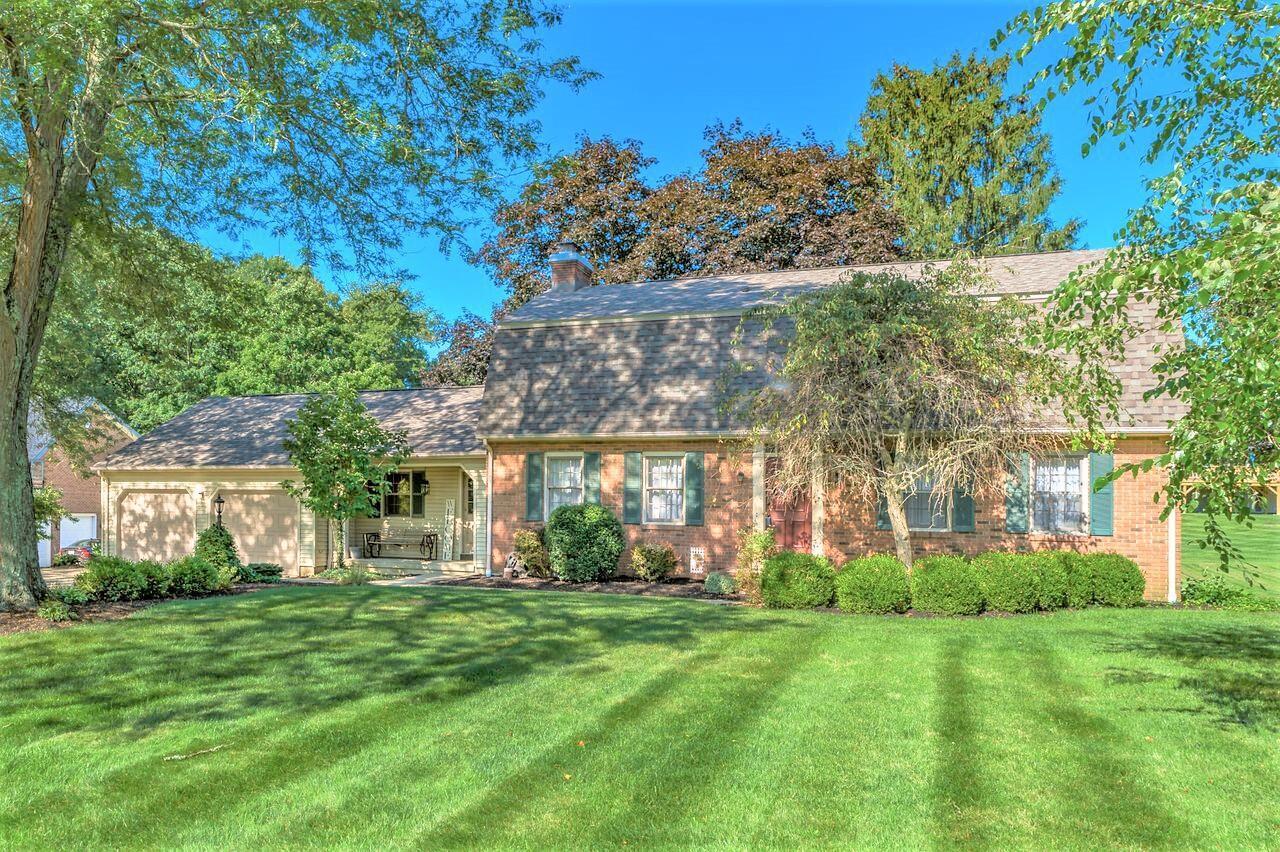 Property Photo: 1733 Rosewood NE Drive OH 43130