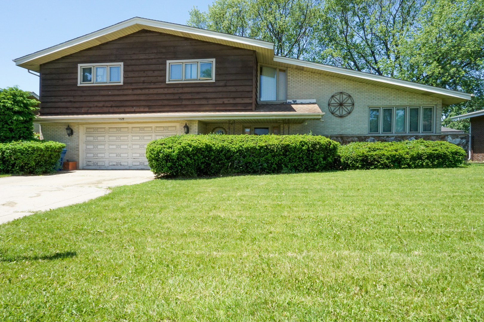 Property Photo:  5628 N Prospect Avenue  IL 60631 