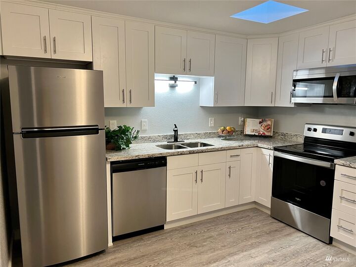 Property Photo:  14600 SE 176th Street B3  WA 98058 