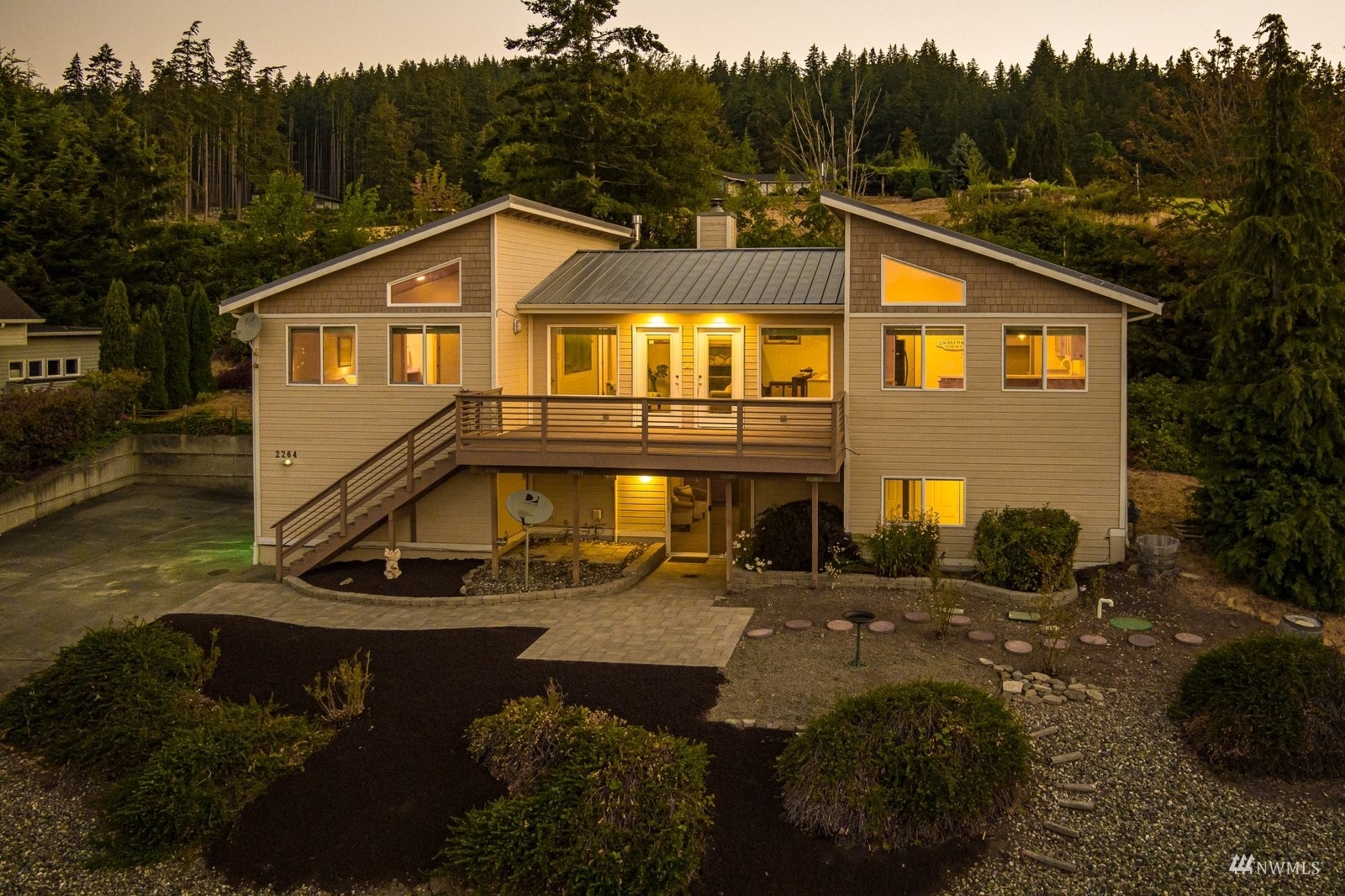 Property Photo:  2264 Mariner Beach Drive  WA 98277 