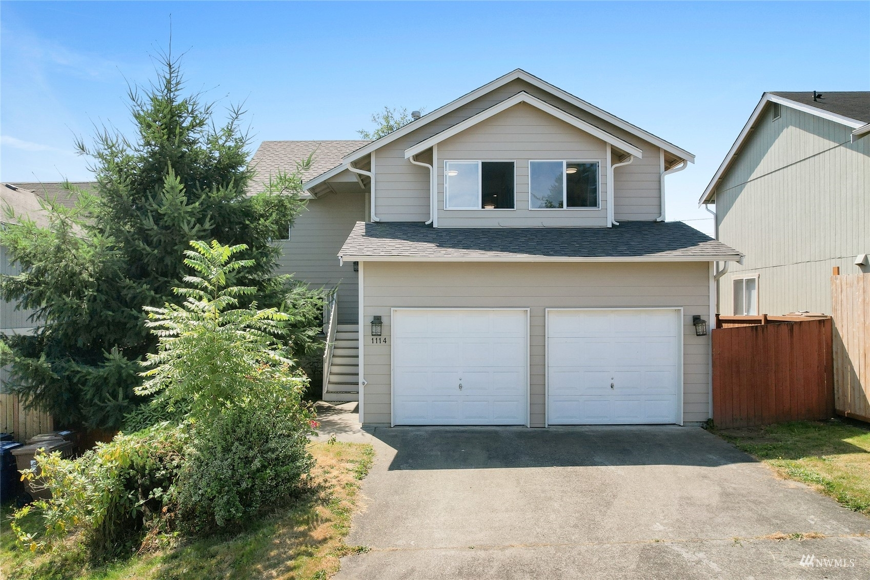 Property Photo:  1114 E 57th Street  WA 98404 