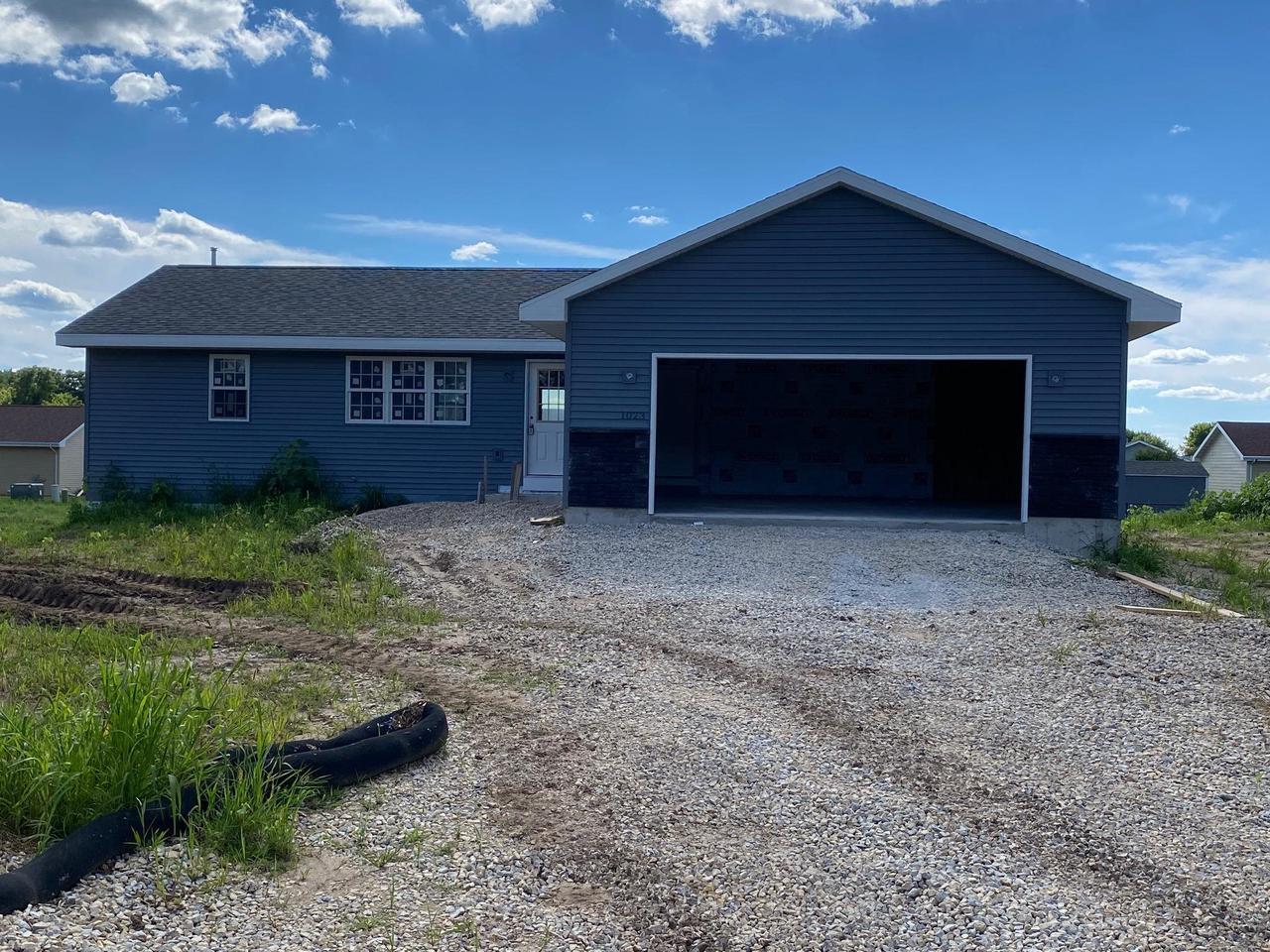 Property Photo: 1023 Plum Ct WI 53546