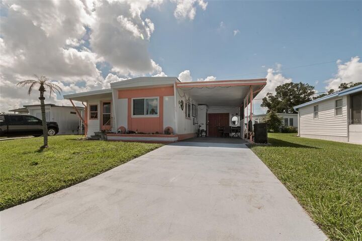 Property Photo: 525 Centre Street FL 34221