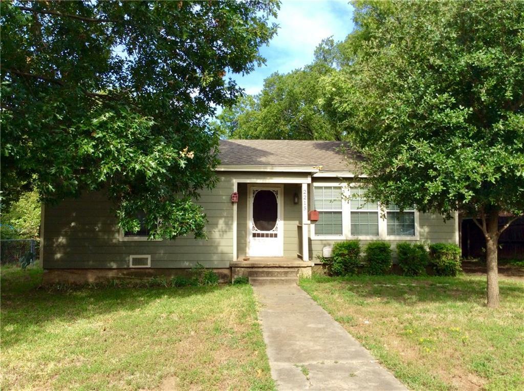 Property Photo:  2215 Palmer Drive  TX 76209 