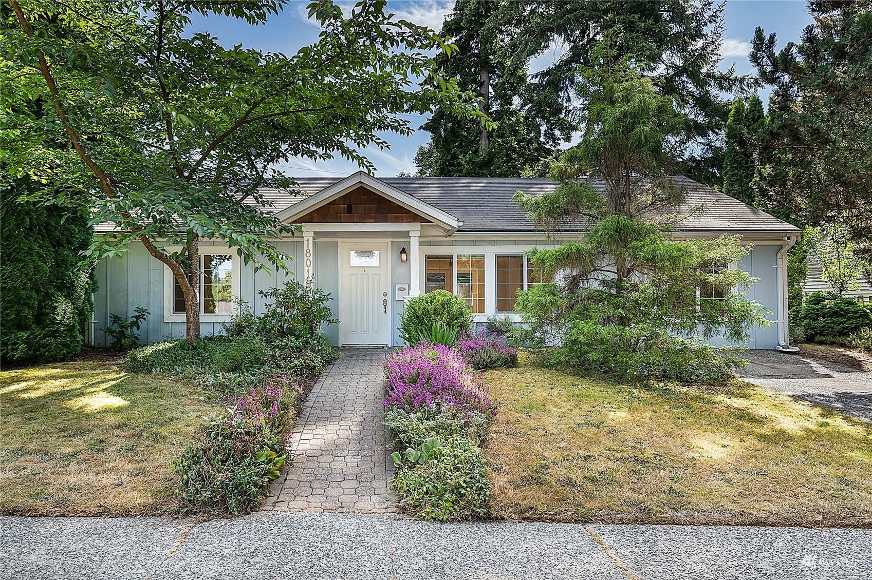 Property Photo:  18010 9th Avenue NE  WA 98155 