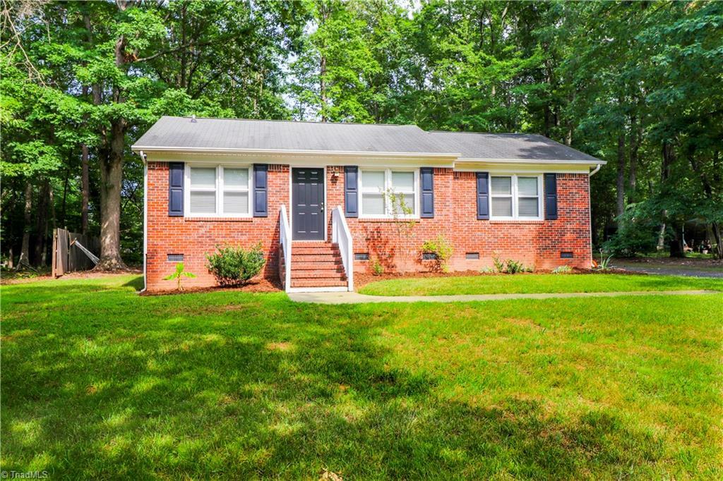 Property Photo:  173 Oakwood Drive  NC 27048 