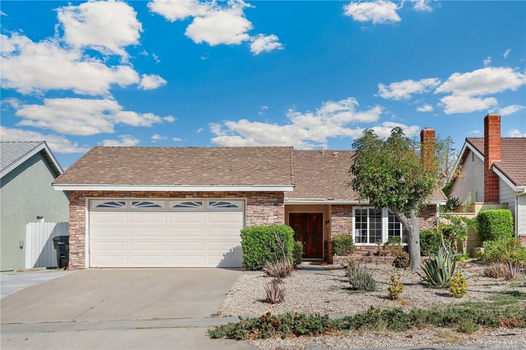 Property Photo:  1905 N Cloud Crest Circle  CA 92807 