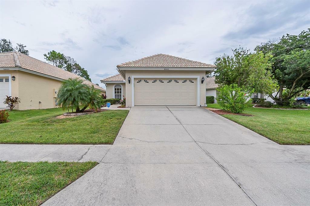 Property Photo:  8005 Saint Andrews Way  FL 32757 