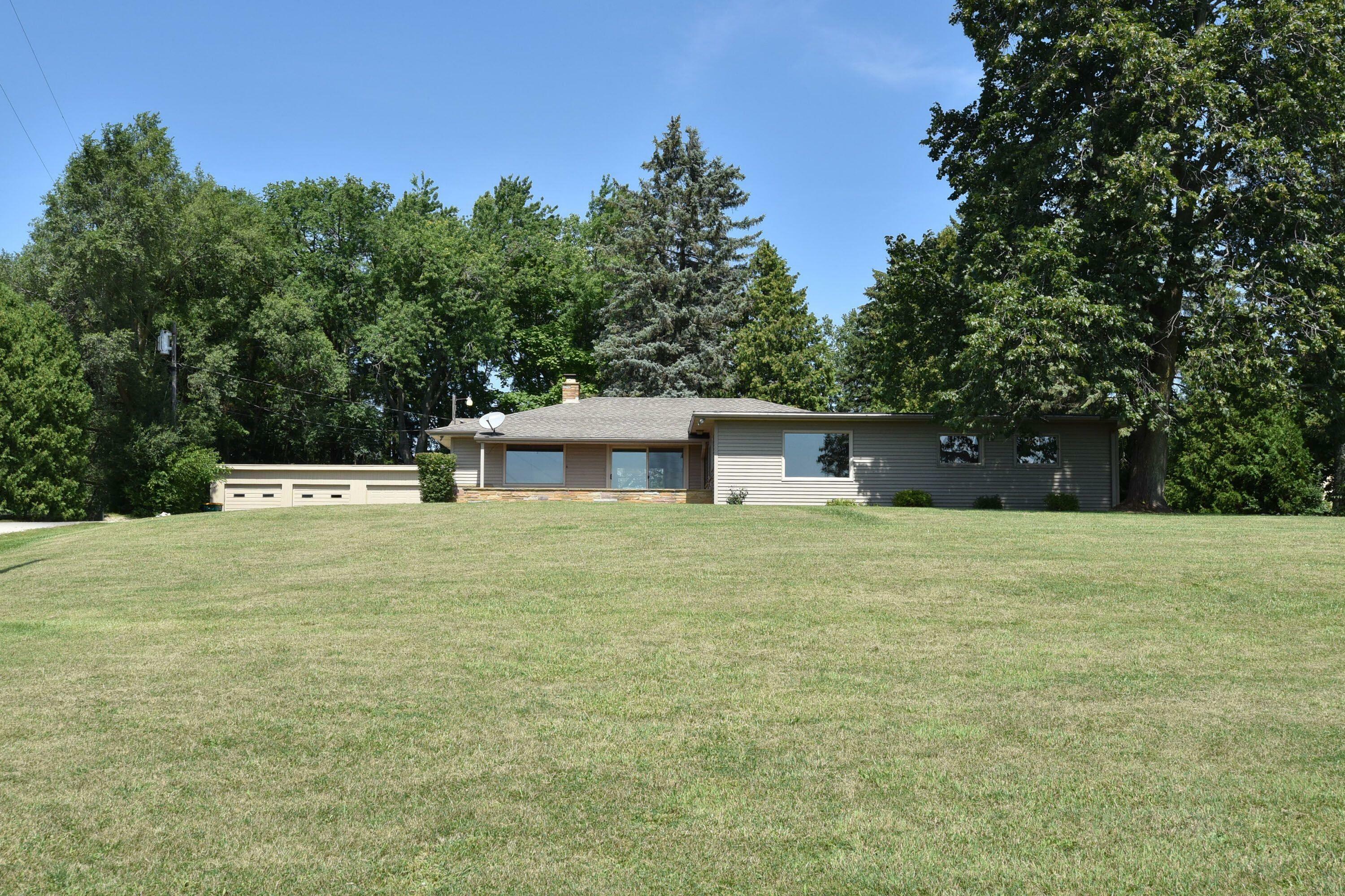 Property Photo: 9606 Western Ave WI 53012