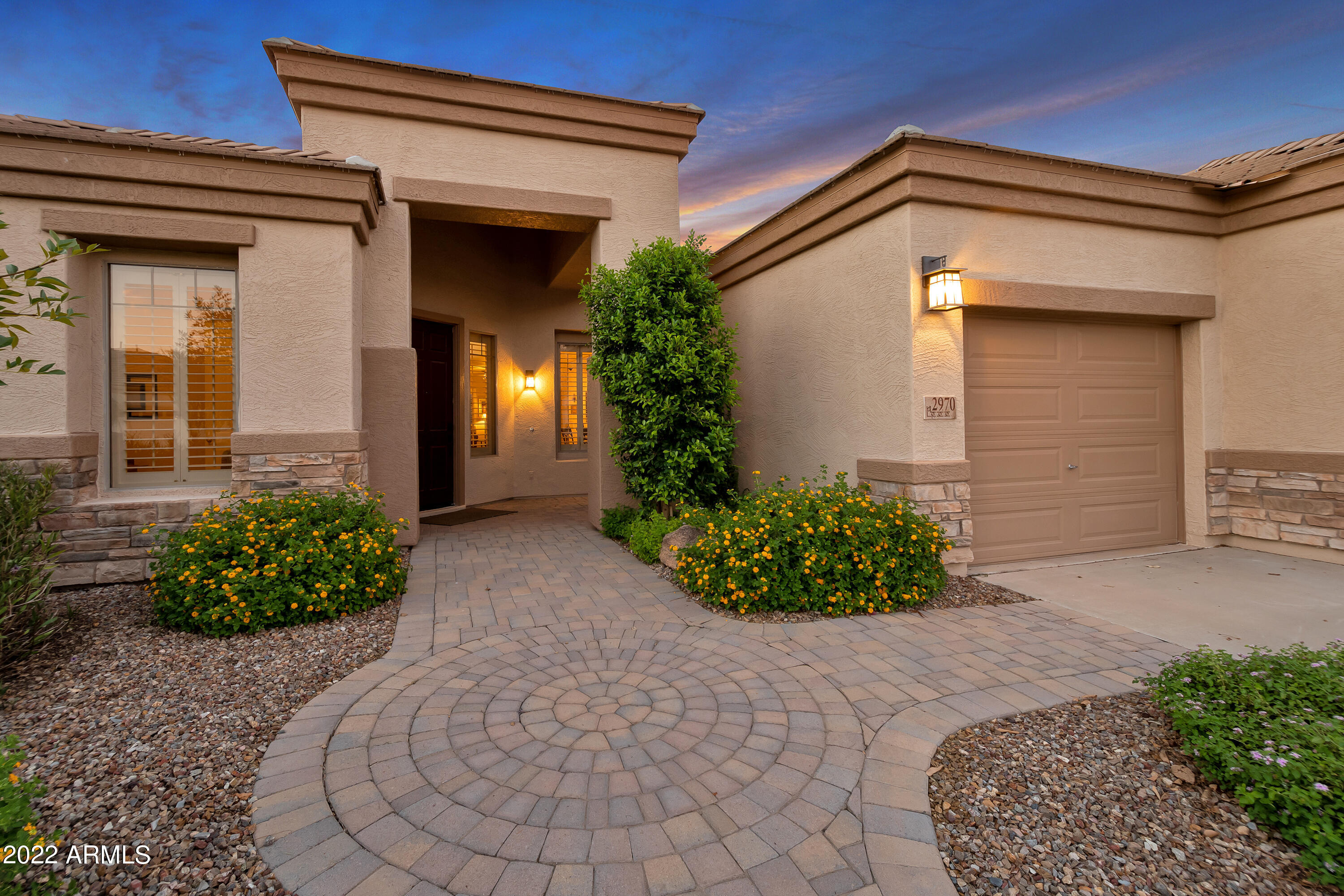 Property Photo: 2970 E Canyon Creek Drive AZ 85295