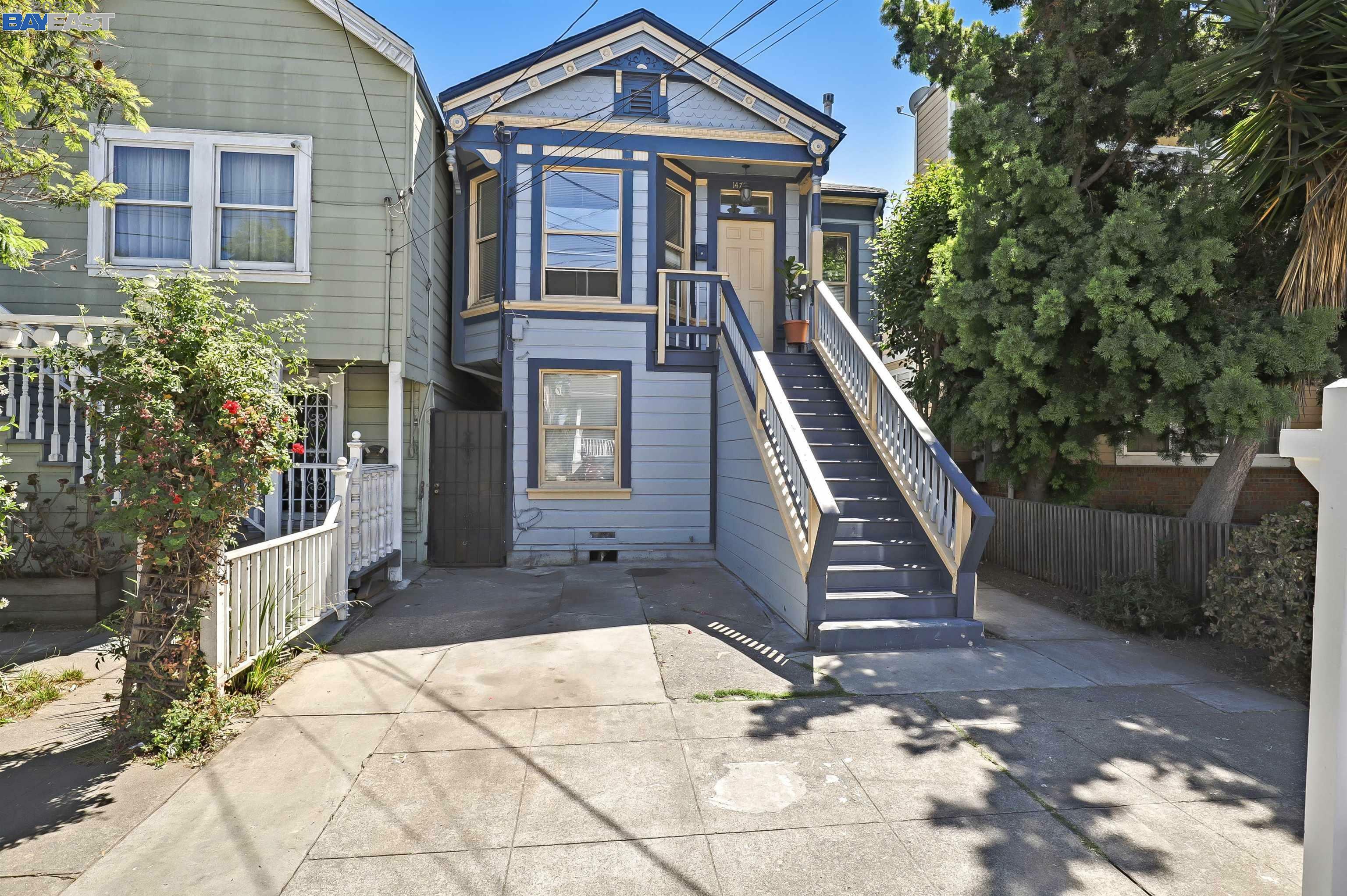 Property Photo:  1473 13th St  CA 94607 