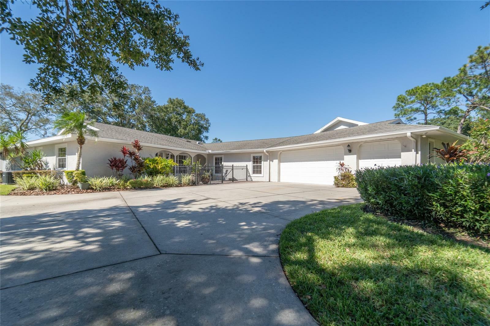 Property Photo:  5239 Saddlebrook Way  FL 33543 