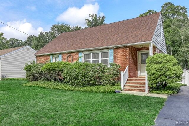 Property Photo: 9 Raeben Avenue NJ 07436