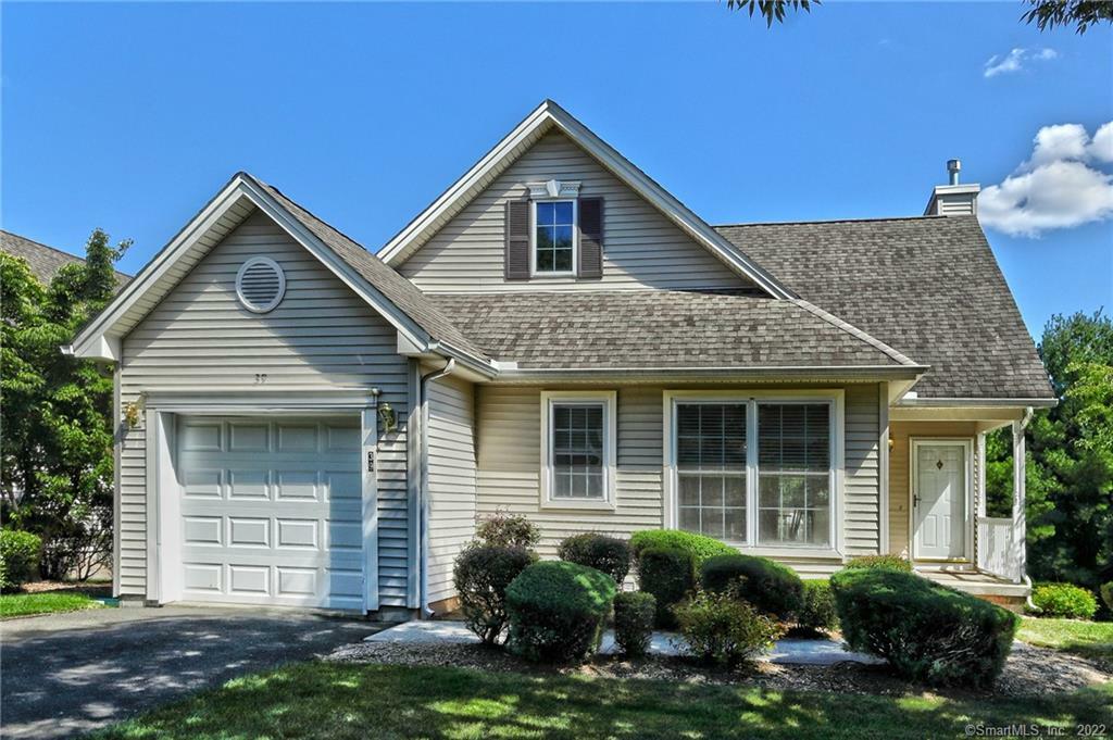 Property Photo:  25 Hamden Hills Drive 39  CT 06518 