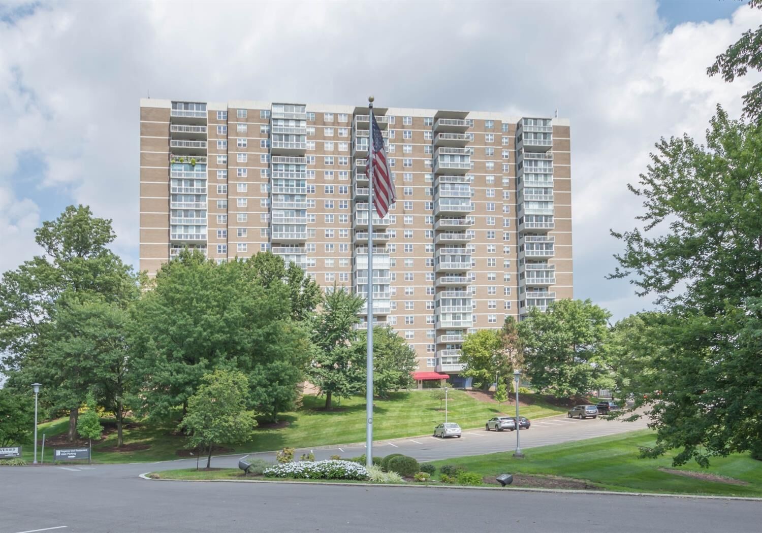 Property Photo:  2444 Madison Rd 903  OH 45208 