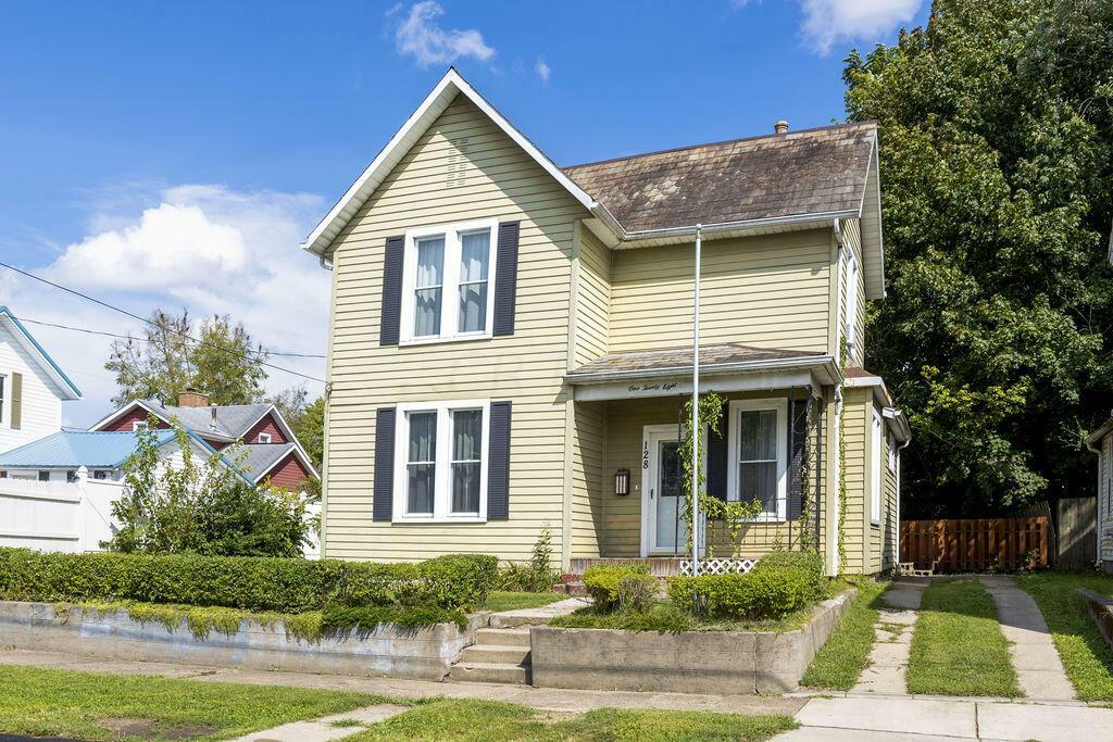 Property Photo: 128 N 9th Street OH 43055
