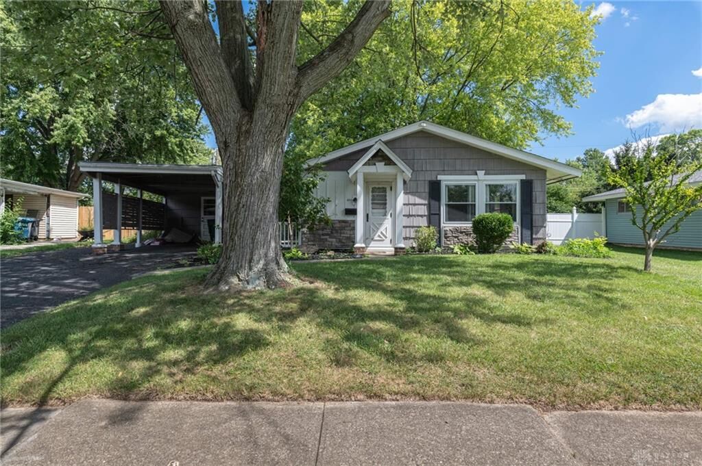 Property Photo:  426 Chaucer Road  OH 45431 