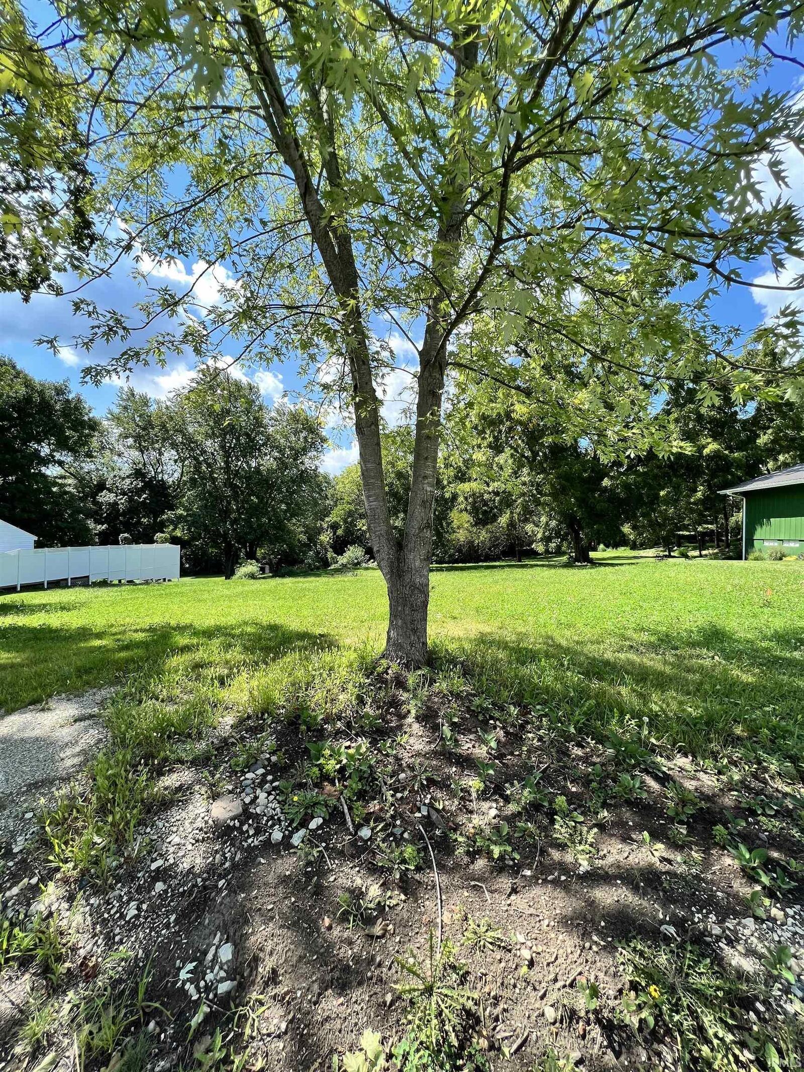 Property Photo: 775 N Seminary Street IN 46783-1015