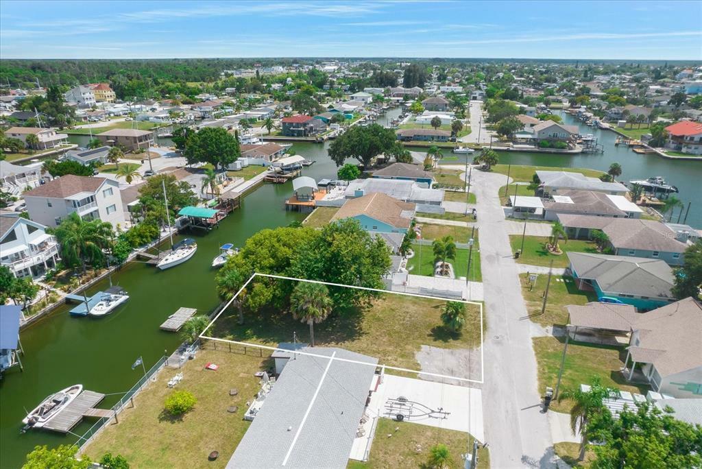 Property Photo:  13916 Berkowitz Avenue  FL 34667 