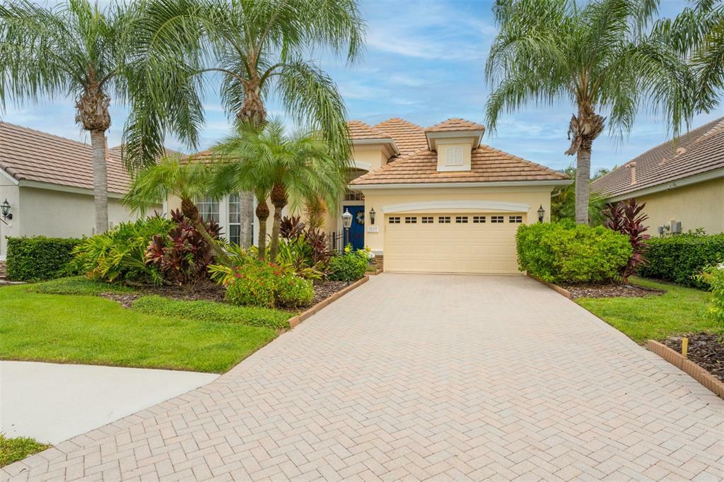 Property Photo:  7137 Orchid Island Place  FL 34202 