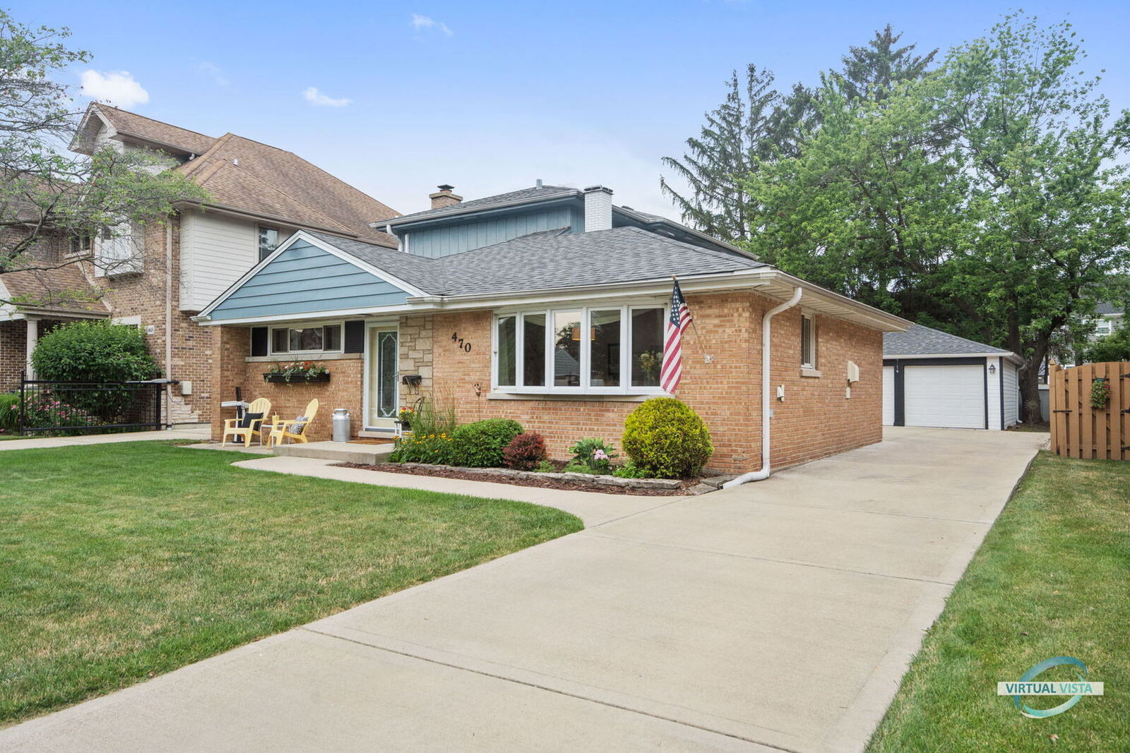 Property Photo: 470 N Oak Street IL 60126