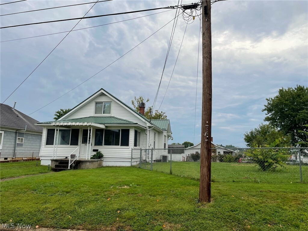 Property Photo:  1807 7th Avenue  WV 26101 