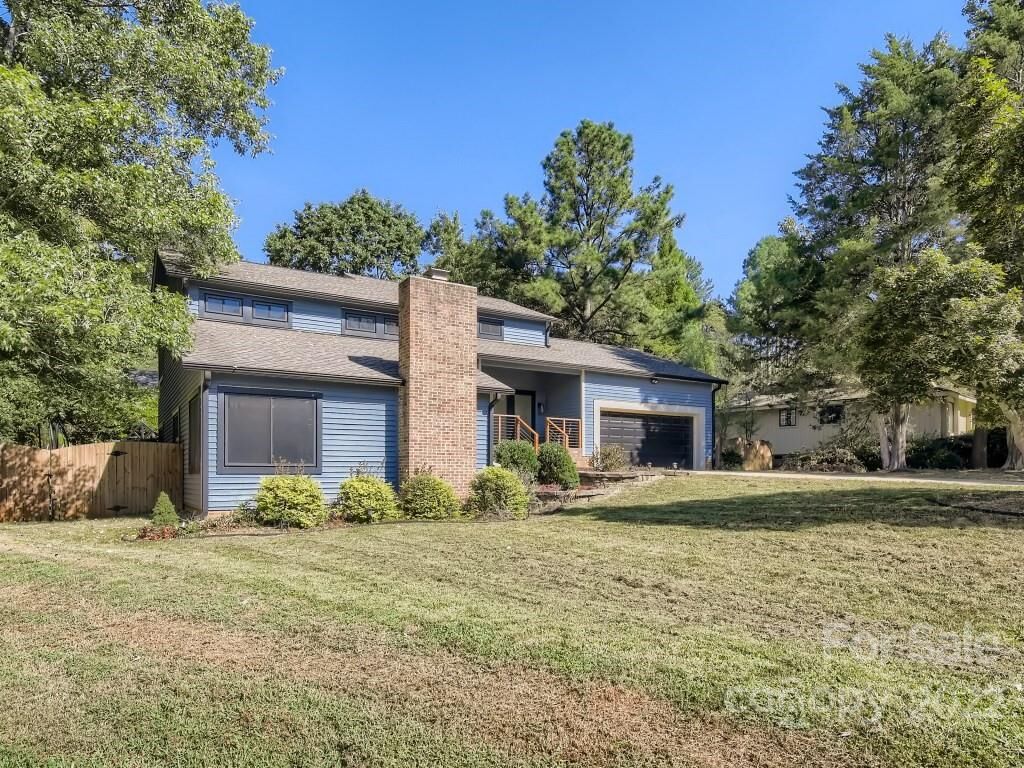 Property Photo: 1524 Larochelle Lane NC 28226