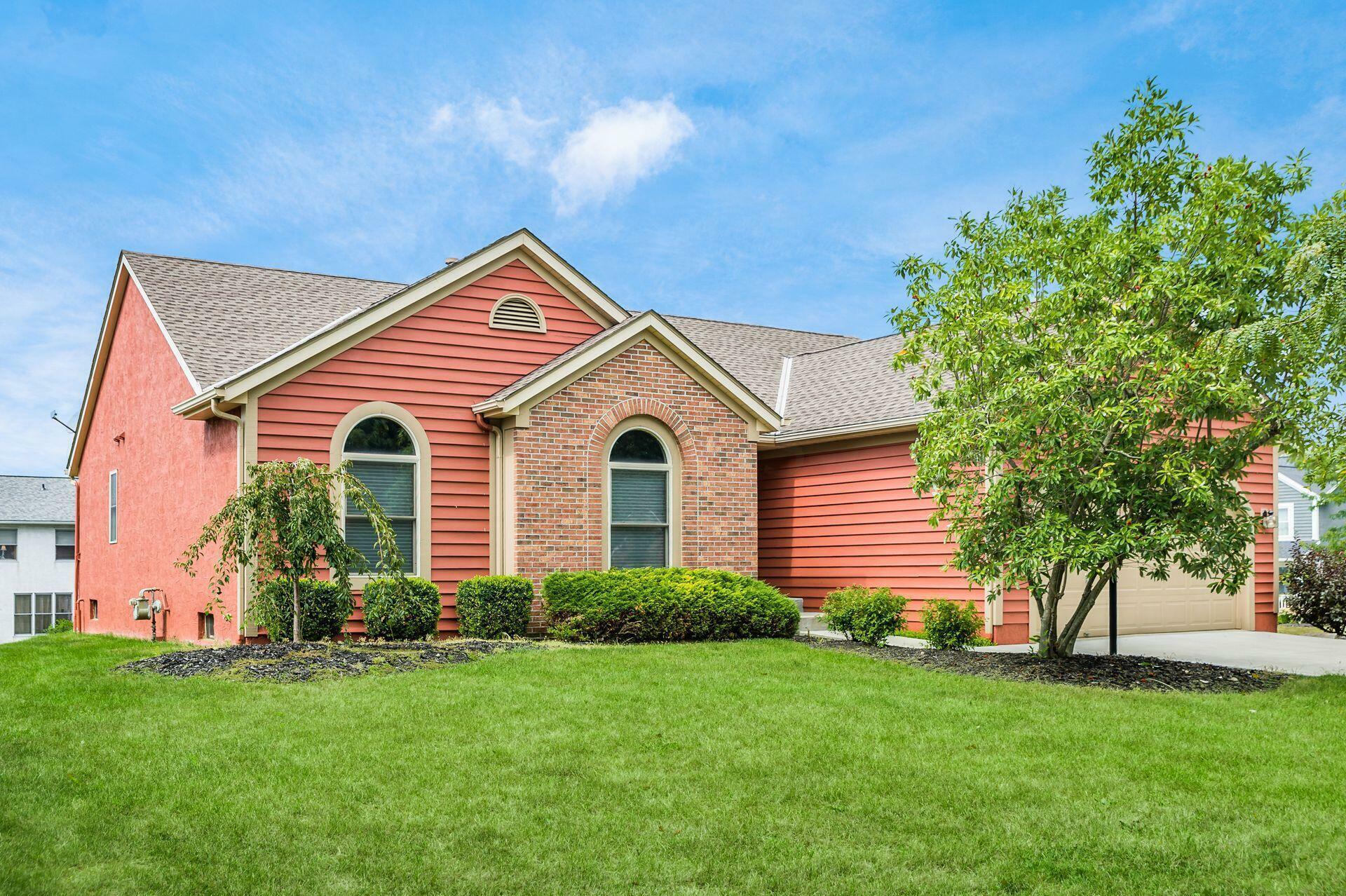 Property Photo: 580 Sue Court OH 43147